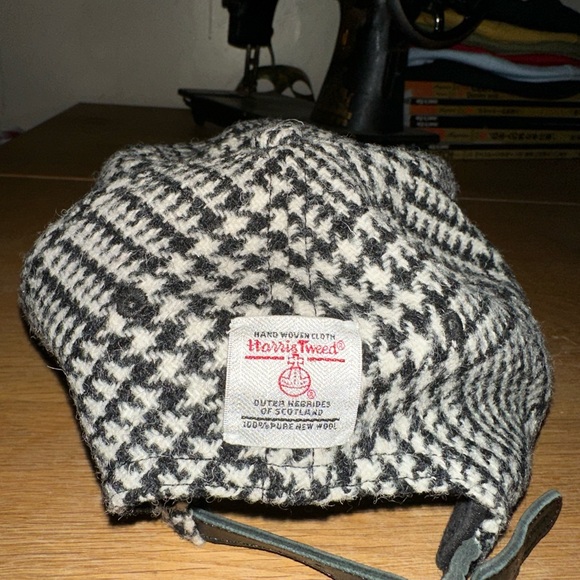 Supreme Collaboration with Harris Tweed. Awesome hat worn once. - Picture 2 of 4